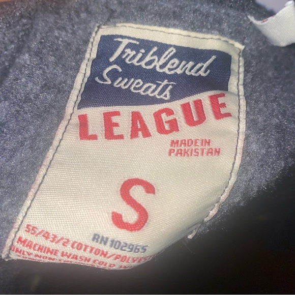 Purdue University Boilermakers Gray collegiate sweatshirt size Small S - Picture 3 of 4